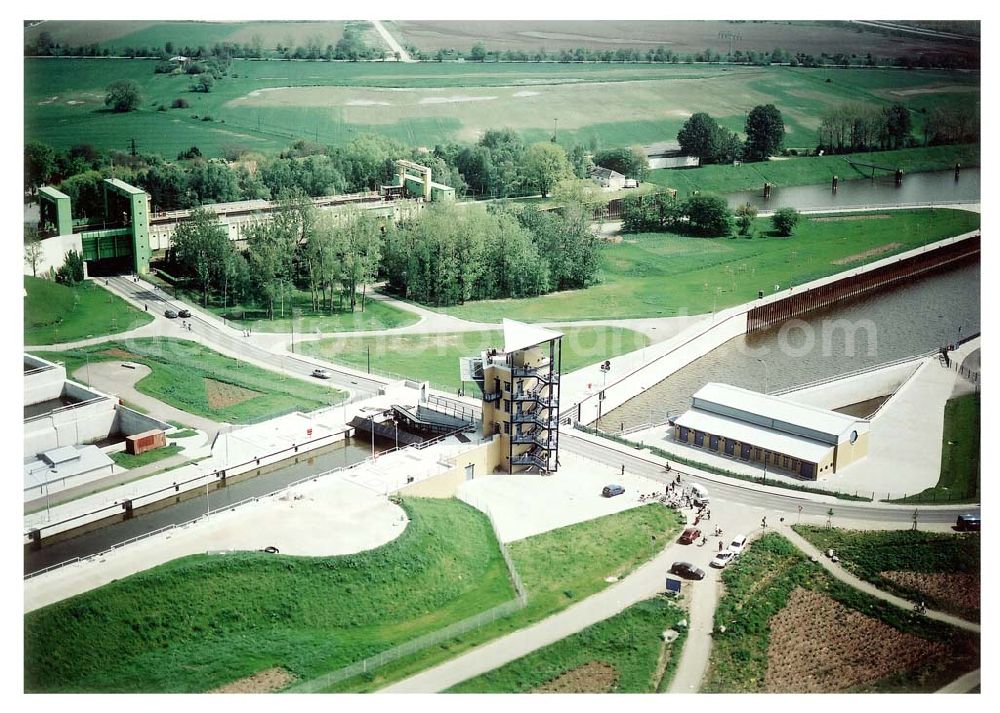 Rothensee from the bird's eye view: Schleuse Rothensee am Wasserstraßenkreuz Magdeburg.