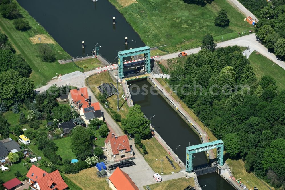 Aerial image Calbe (Saale) - Sluice with bridge at the riverside of the Saale in Calbe (Saale) in the state Saxony-Anhalt