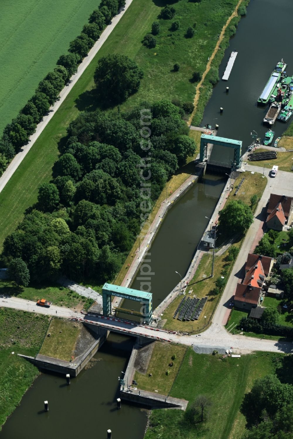 Calbe (Saale) from above - Sluice with bridge at the riverside of the Saale in Calbe (Saale) in the state Saxony-Anhalt