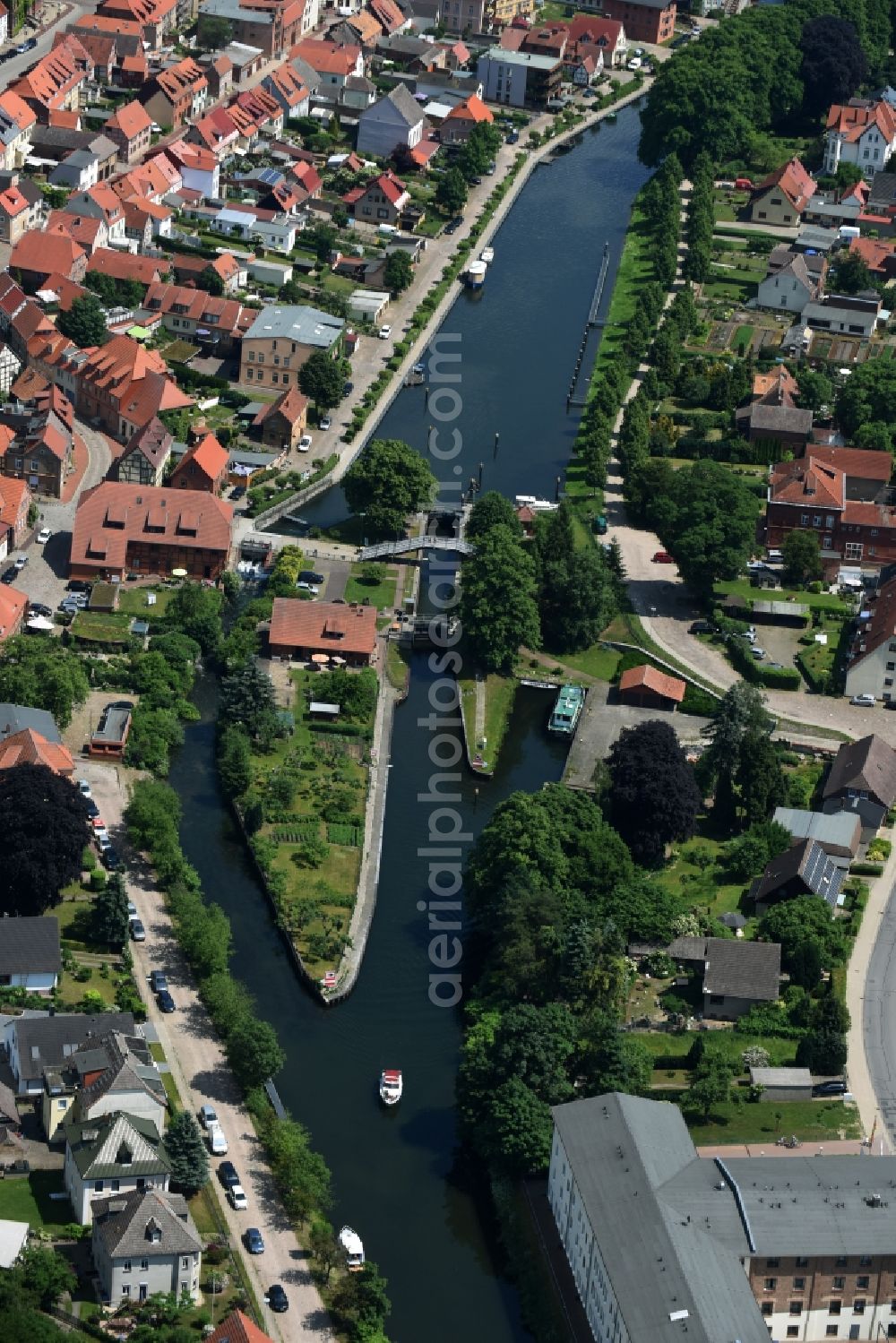 Aerial image Plau am See - Schleuse mit Wehr at the river Elde in Plau am See in the state Mecklenburg - Western Pomerania