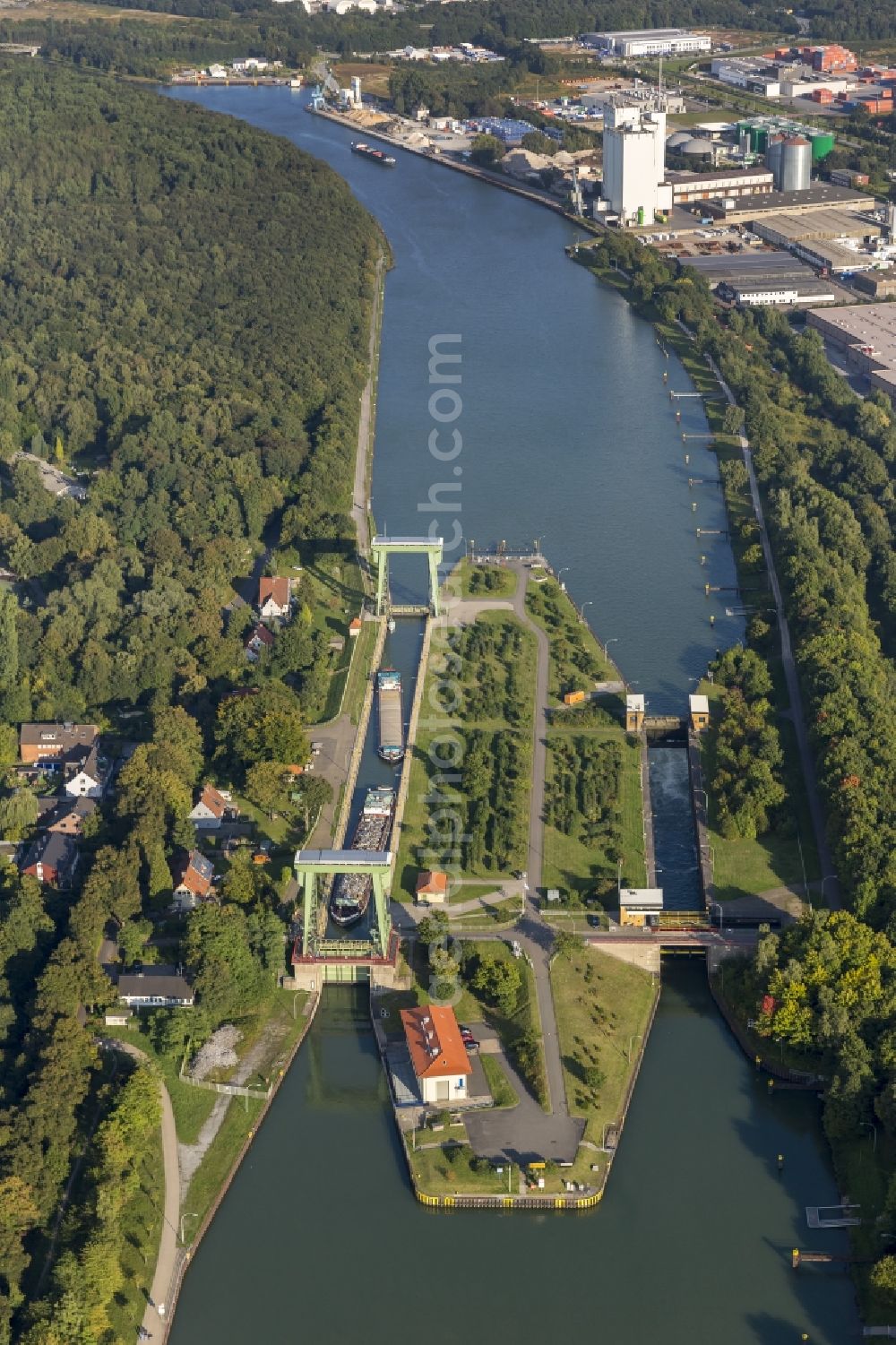 Aerial photograph Dorsten - Sluice on the Wesel-Datteln-Kanal near Dorsten in the Ruhr area in North Rhine-Westphalia