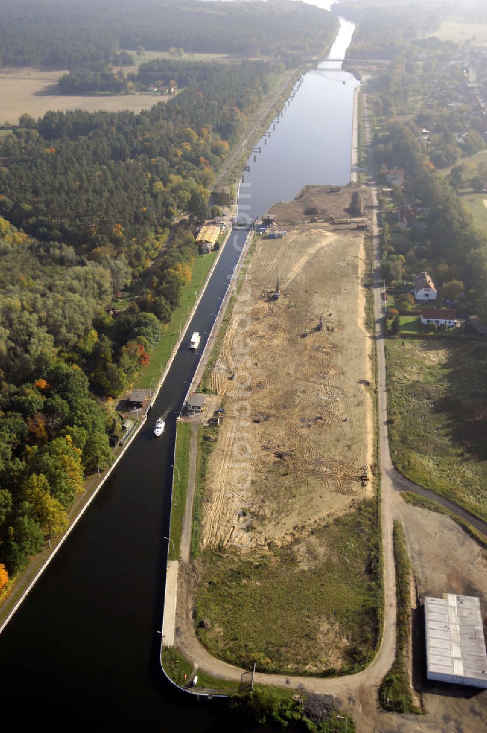 Aerial photograph Wusterwitz - Blick auf die Schleuse Wusterwitz mit Baustelle. Ein Projekt des Wasserstraßen-Neubauamt Magdeburg, Frau Roskoden, Kleiner Werder 5c, 39114 MAGDEBURG, Tel. +49(0)391 5352168