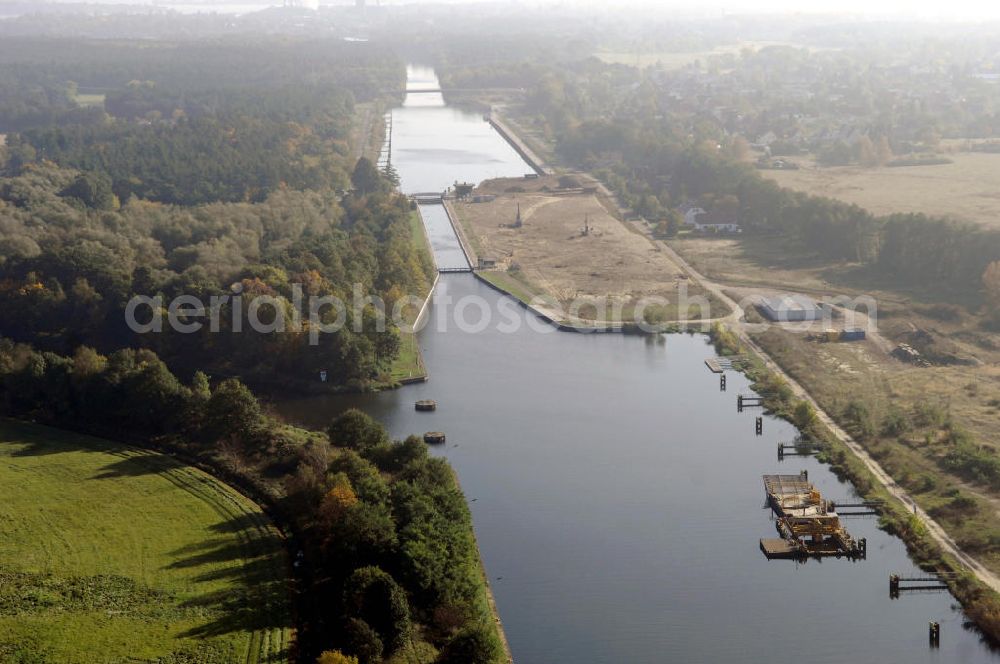 Wusterwitz from the bird's eye view: Blick auf die Schleuse Wusterwitz mit Baustelle. Ein Projekt des Wasserstraßen-Neubauamt Magdeburg, Frau Roskoden, Kleiner Werder 5c, 39114 MAGDEBURG, Tel. +49(0)391 5352168