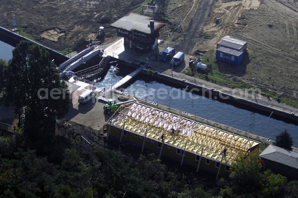 Wusterwitz from the bird's eye view: Blick auf die Schleuse Wusterwitz mit Baustelle. Ein Projekt des Wasserstraßen-Neubauamt Magdeburg, Frau Roskoden, Kleiner Werder 5c, 39114 MAGDEBURG, Tel. +49(0)391 5352168