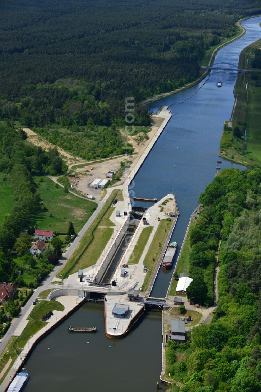 Wusterwitz from the bird's eye view: Wusterwitz lock at the Elbe-Havel-Canal in the state Brandenburg