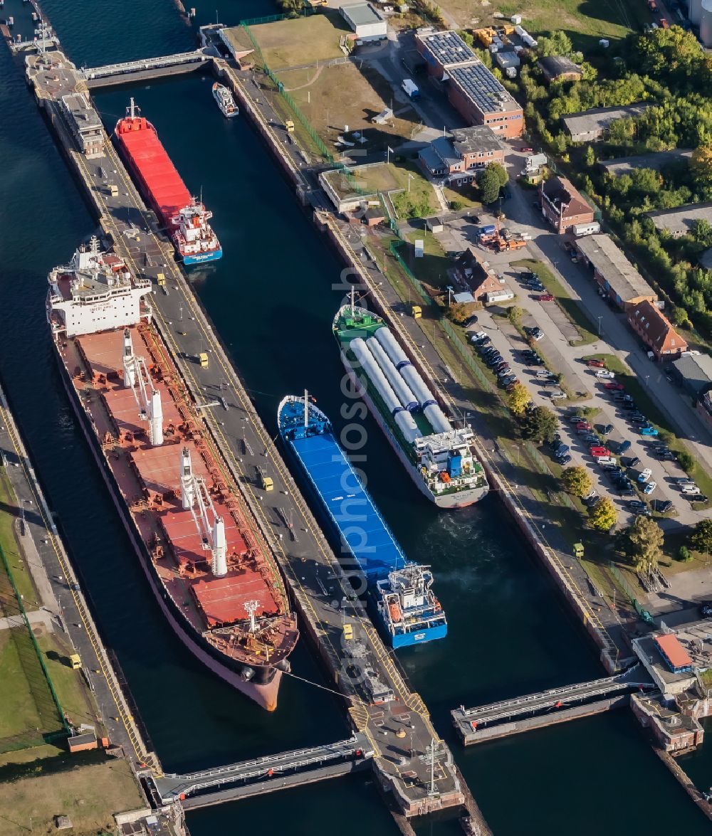 Kiel from above - Locks in the North Baltic Sea Canal on Maklerstrasse in Kiel in the state Schleswig-Holstein, Germany