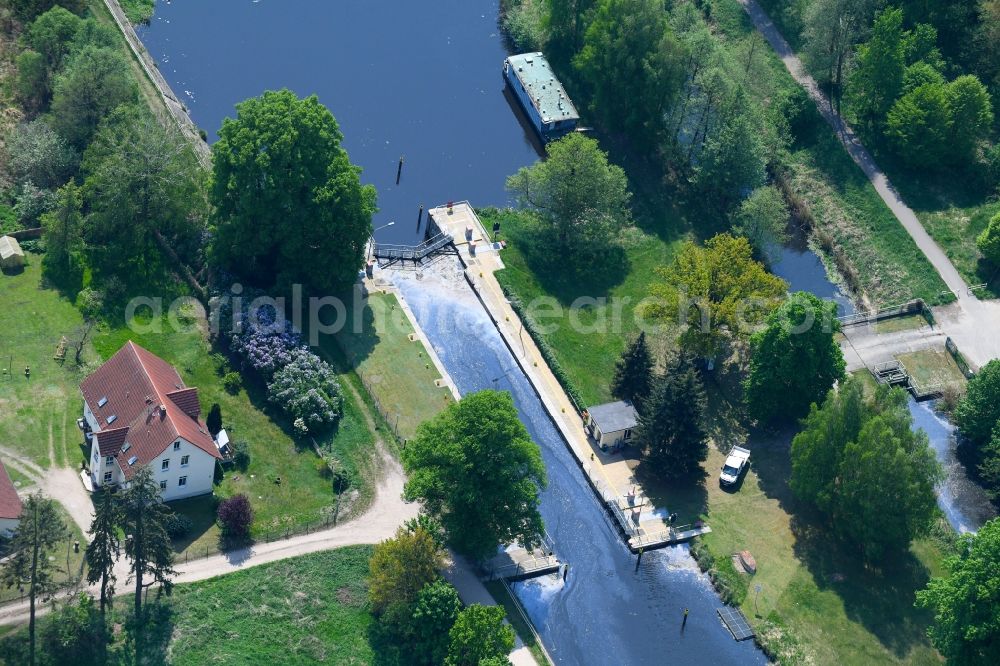 Aerial image Oranienburg - Locks - plants Pinnow on the banks of the waterway of the Oranienburger Kanal in Oranienburg in the state Brandenburg, Germany