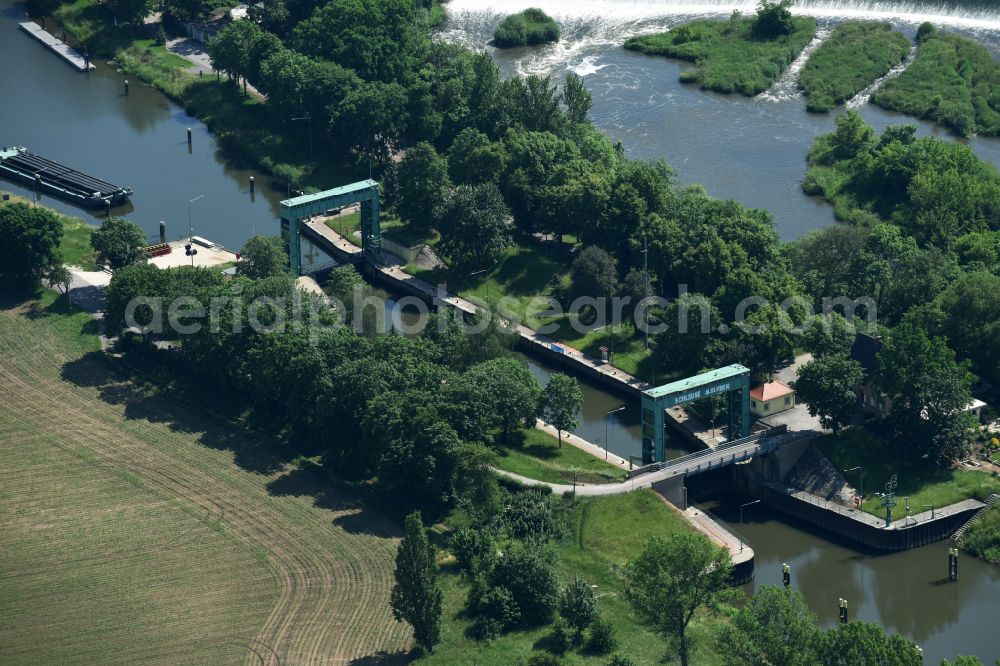 Aerial image Könnern - Locks - plants Schleuse Alsleben on the banks of the waterway of the of the river Saale on street Pregelmuehle in Koennern in the state Saxony-Anhalt, Germany