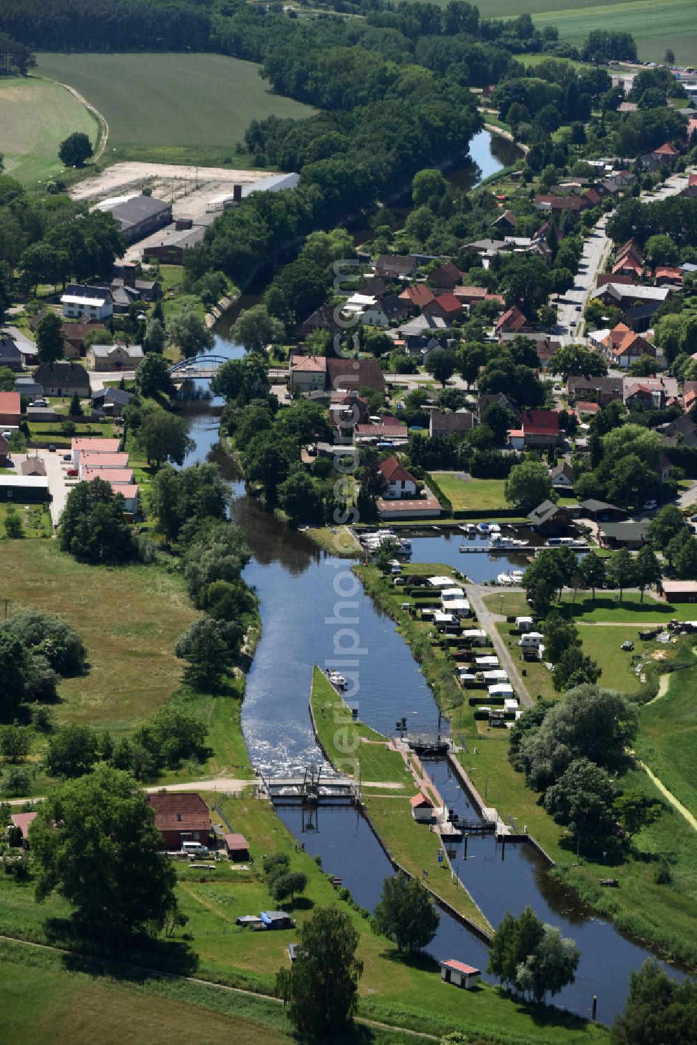 Aerial photograph Eldena - Locks - plants on the banks of the waterway of the MEW Mueritz-Elde-Wasserstrasse in Eldena in the state Mecklenburg - Western Pomerania, Germany