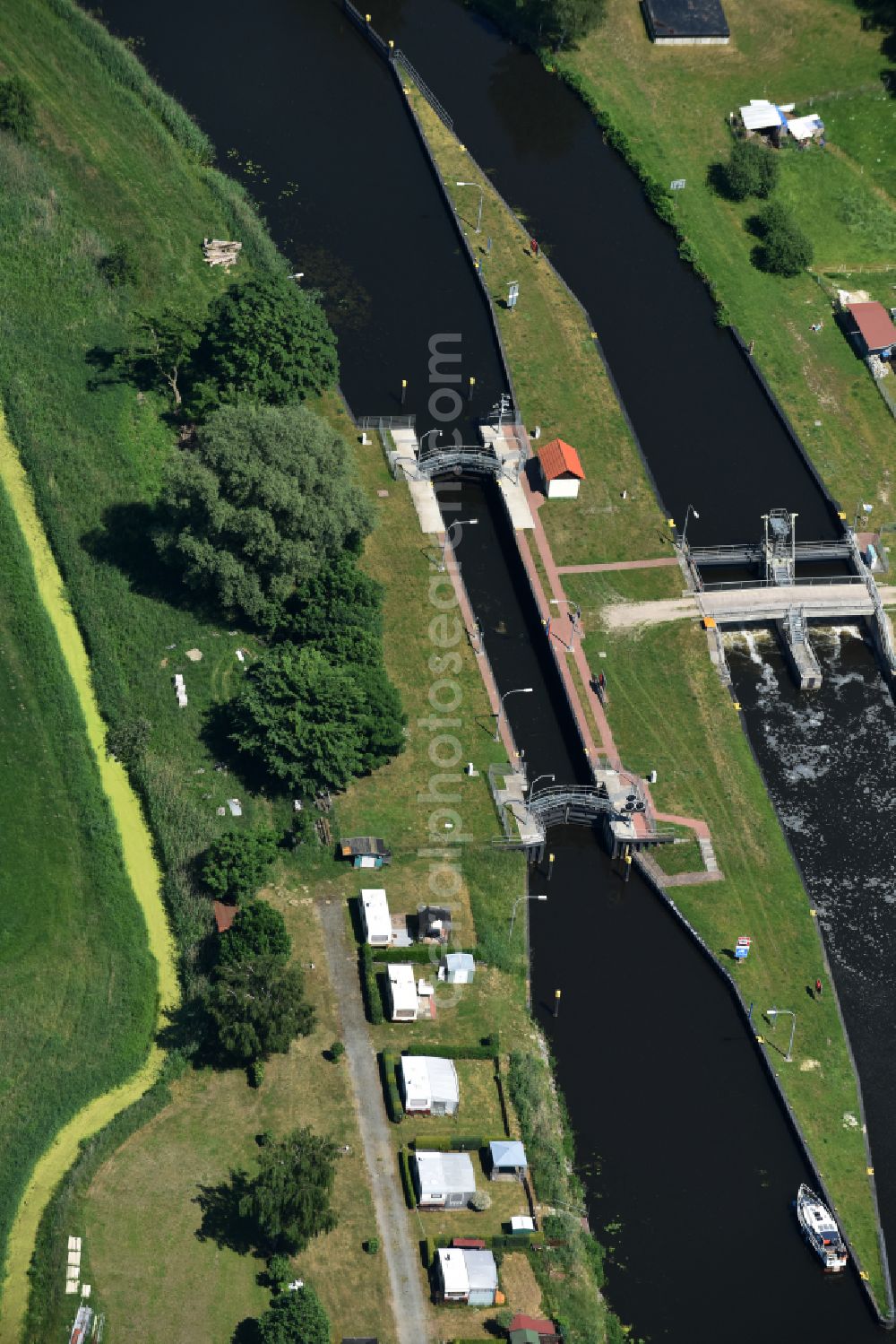 Eldena from the bird's eye view: Locks - plants on the banks of the waterway of the MEW Mueritz-Elde-Wasserstrasse in Eldena in the state Mecklenburg - Western Pomerania, Germany