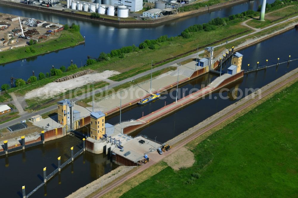 Aerial image Magdeburg - Locks - plants on the banks of the waterway of the Abstiegskanal Rothensee in Magdeburg in the state Saxony-Anhalt