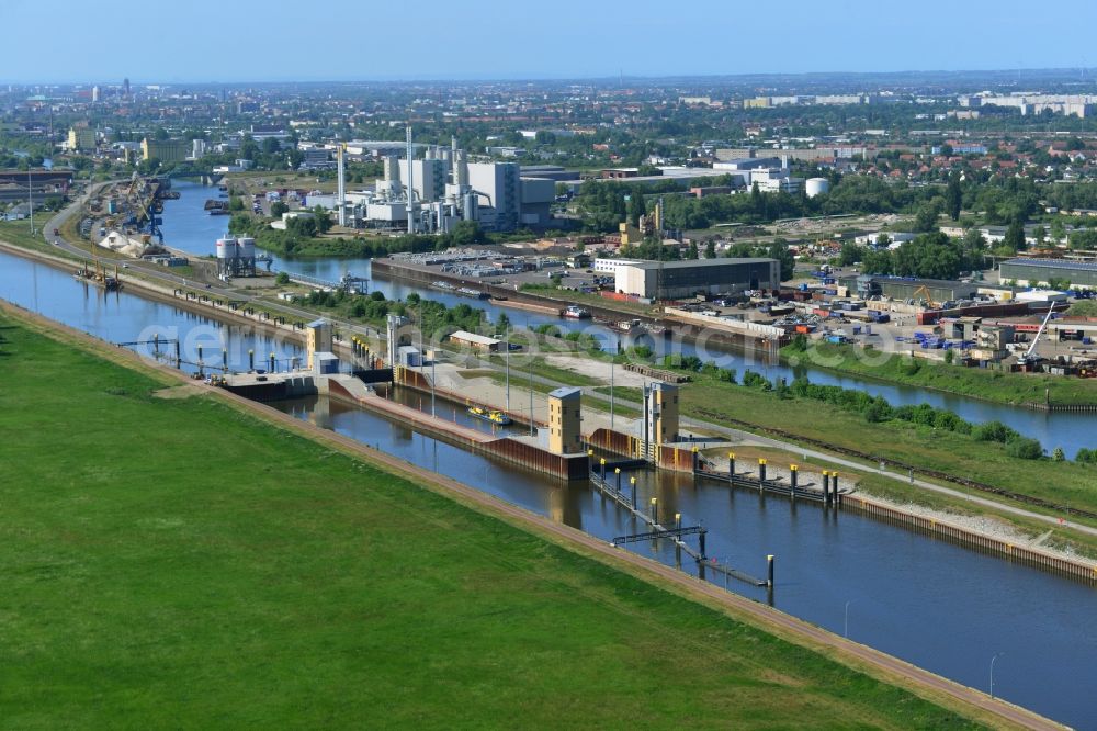 Aerial image Magdeburg - Locks - plants on the banks of the waterway of the Abstiegskanal Rothensee in Magdeburg in the state Saxony-Anhalt