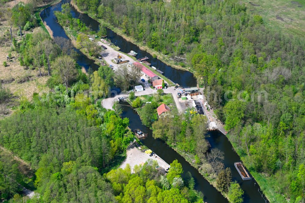 Aerial photograph Tarmow - Locks - plants on the banks of the waterway of the Alter Rhin in Tarmow in the state Brandenburg, Germany