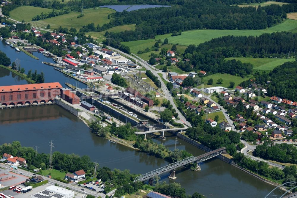 Passau from the bird's eye view: Locks - plants on the banks of the waterway of the Danube in the district Maierhof in Passau in the state Bavaria, Germany