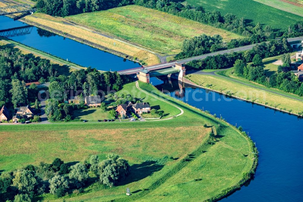 Artlenburg from above - Lock systems on the banks of the Elbe waterway and the Elbe-Seiten Canal in Artlenburg in the state Lower Saxony, Germany