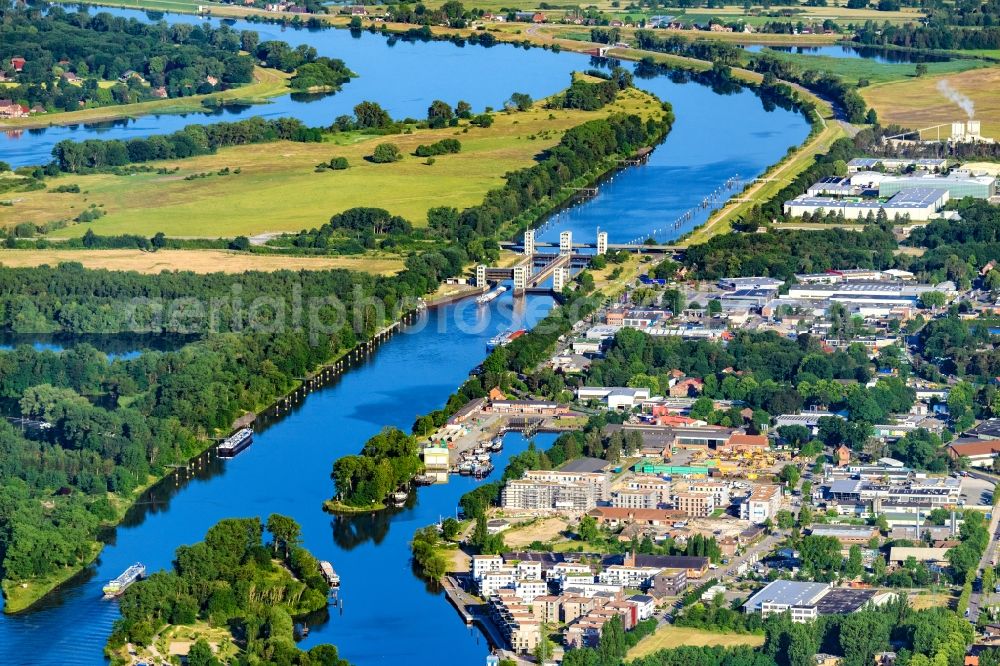 Aerial photograph Geesthacht - Lock systems on the banks of the Elbe waterway in Geesthacht in the state Schleswig-Holstein, Germany