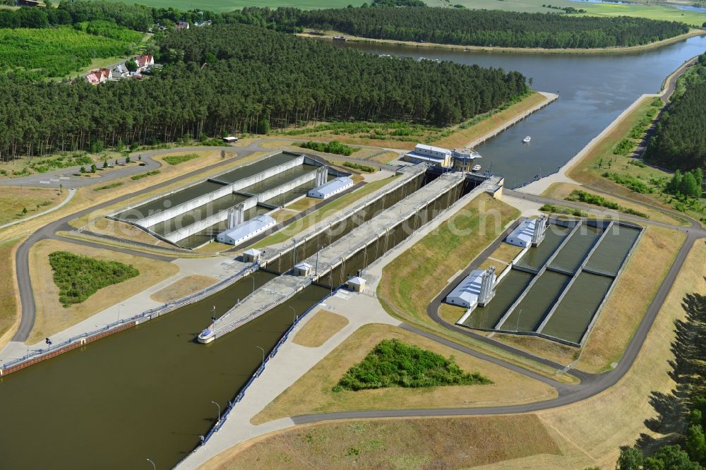 Aerial image Hohenwarthe - Locks - plants on the banks of the waterway of the Elbe-Havel-Kanales in Hohenwarthe in the state Saxony-Anhalt