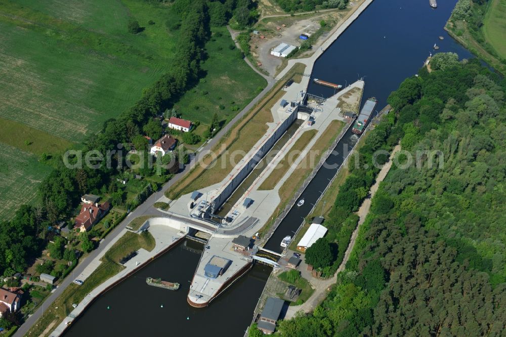 Wusterwitz from the bird's eye view: Locks - plants on the banks of the waterway of the Elbe-Havel-Kanales in Wusterwitz in the state Brandenburg