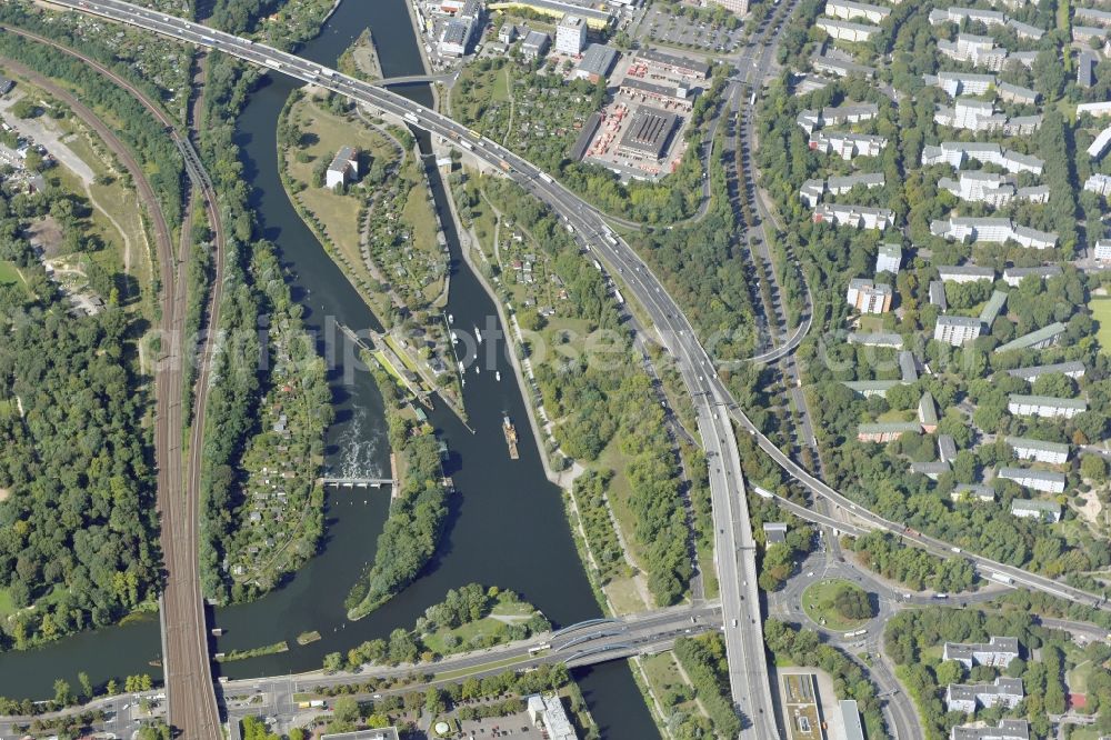 Berlin from above - Locks - plants on the banks of the waterway of the river Spree in district Charlottenburg in Berlin