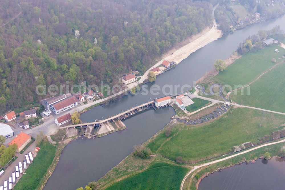 Aerial image Bad Staffelstein - Locks - plants on the banks of the waterway of the Main in the district Hausen in Bad Staffelstein in the state Bavaria, Germany