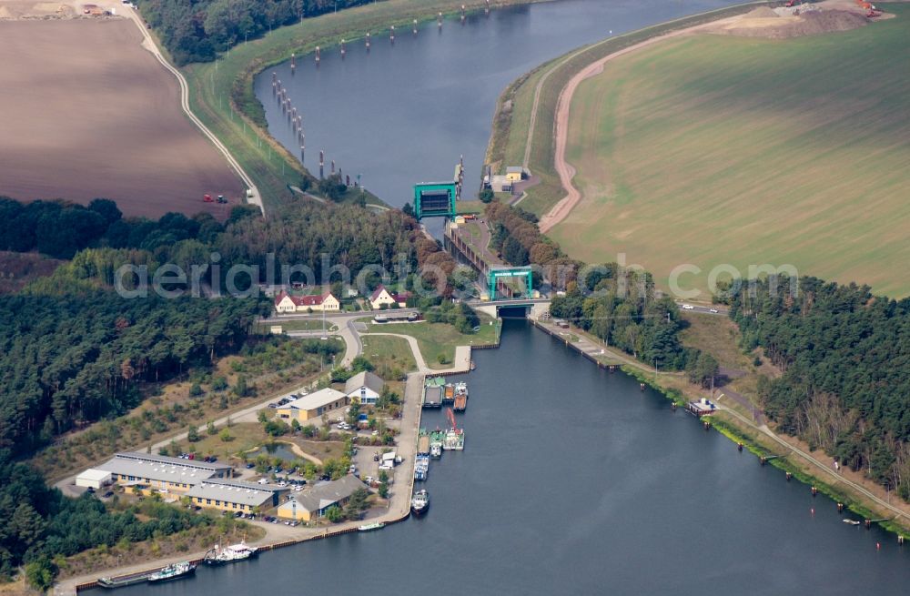 Aerial image Niegripp - Locks - plants on the banks of the waterway in Niegripp in the state Saxony-Anhalt