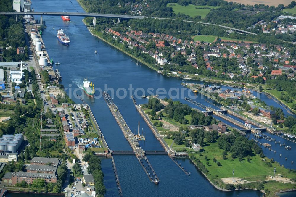 Aerial image Kiel - Locks - plants on the banks of the waterway of the Nord-Ostsee-Kanal in Kiel in the state Schleswig-Holstein