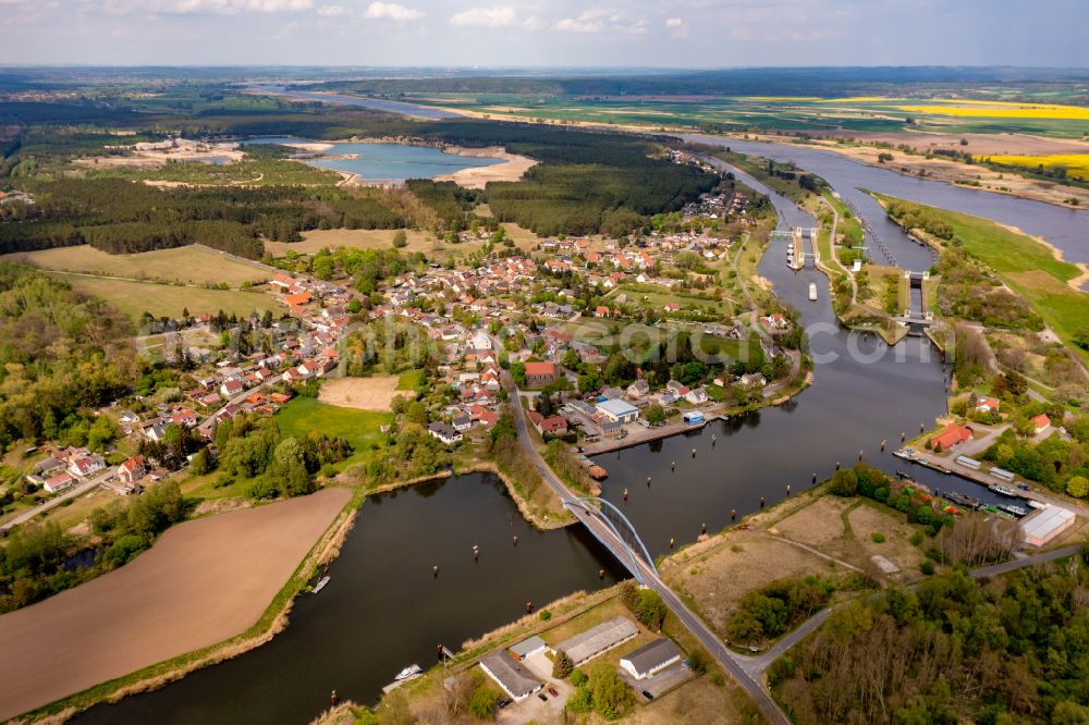 Aerial photograph Bad Freienwalde (Oder) - Locks - plants on the banks of the waterway of the Oder-Havel-Kanal in Hohensaaten, Bad Freienwalde (Oder) in the state Brandenburg, Germany