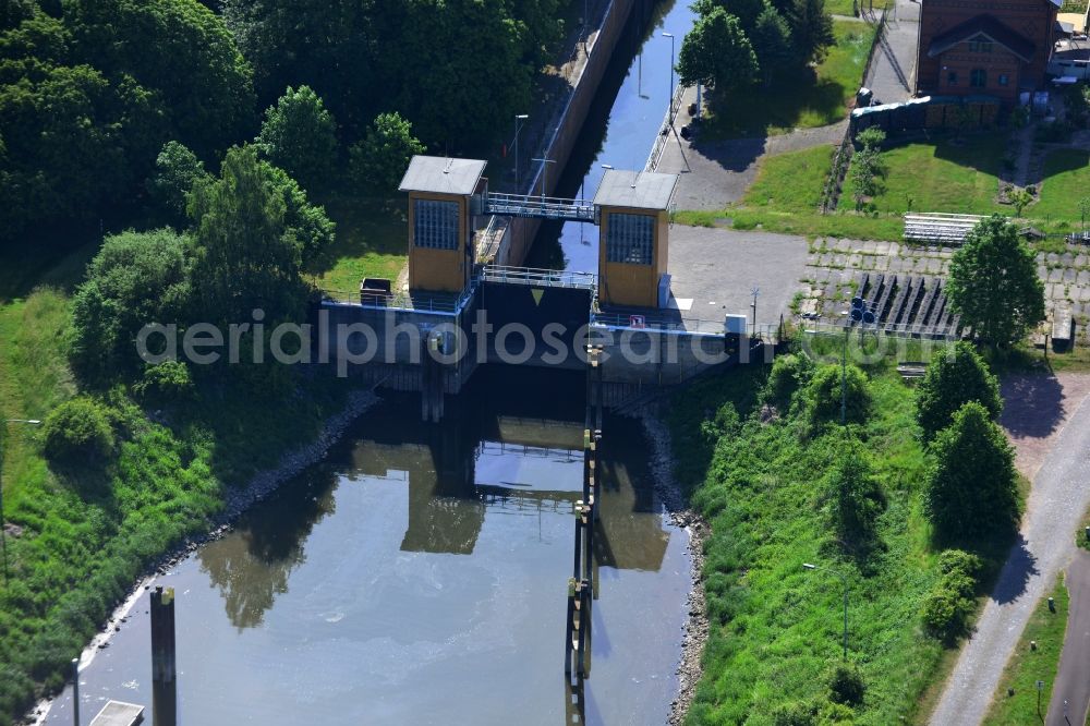 Elbe-Parey from above - Locks - plants on the banks of the waterway of the Pareyer Verbindungskanals des Wasser- und Schifffahrtsamt Brandenburg in Elbe-Parey in the state Saxony-Anhalt