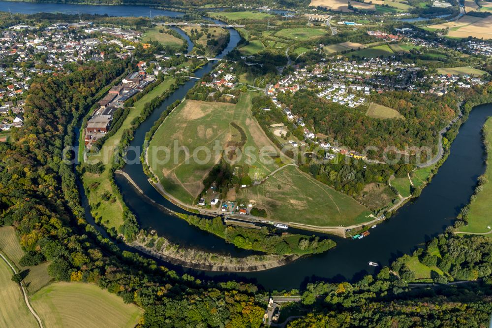 Heven from the bird's eye view: Locks - plants on the banks of the waterway of the Ruhr in Heven at Ruhrgebiet in the state North Rhine-Westphalia, Germany