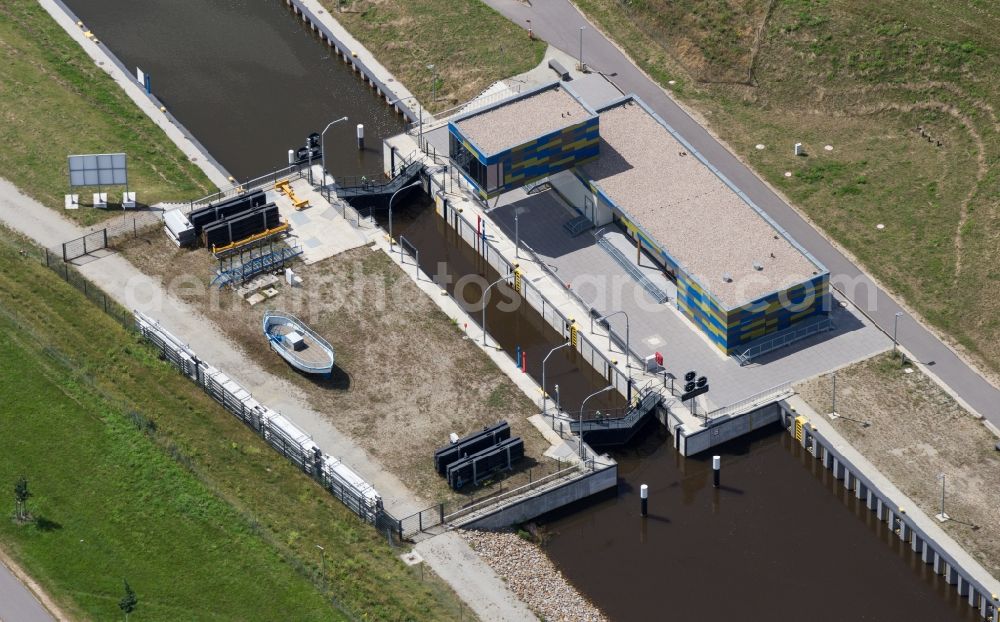 Aerial image Senftenberg - Sluice applications in the channel from the Senftenberger Lake Geierswalder Lake in Senftenberg in the Federal State of Brandenburg