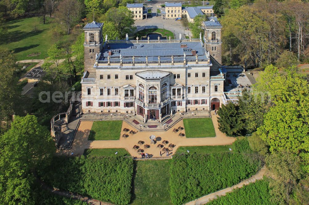 Dresden from the bird's eye view: Schloß Albrechtsberg, auch Albrechtsschloss genannt. Das Schloss, welches heute als Veranstaltungshaus genutzt wird, steht als eines von drei Elbschlössern am rechten Elbufer in Dresden und wurde im preußisch-klassizistischen Stil von 1850 bis 1854 erichtet. Zu DDR-Zeiten diente das Schloss, Kindern als Freizeitzentrum mit dem Namen Pionierpalast Walter Ulbricht. Castel Albrechtsburg, a place of event at the riverside of the Elbe river in Dresden / Saxony.