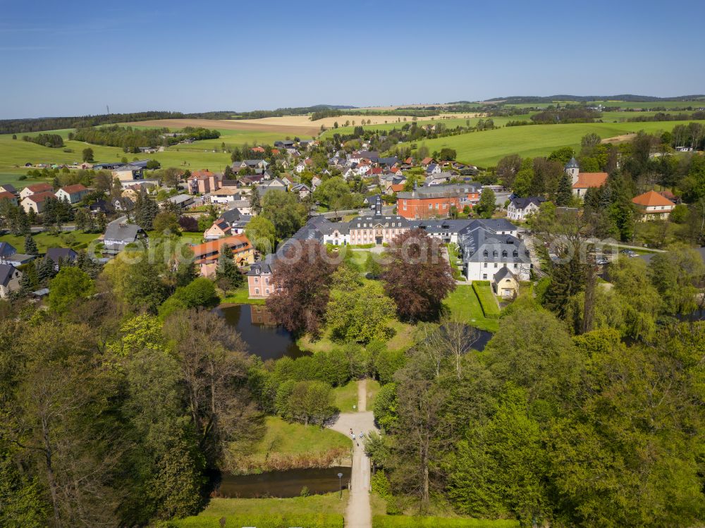 Aerial image Großharthau - Building complex in the park of the castle Barock- and Schlosspark on street Rittergut in Grossharthau in the state Saxony, Germany