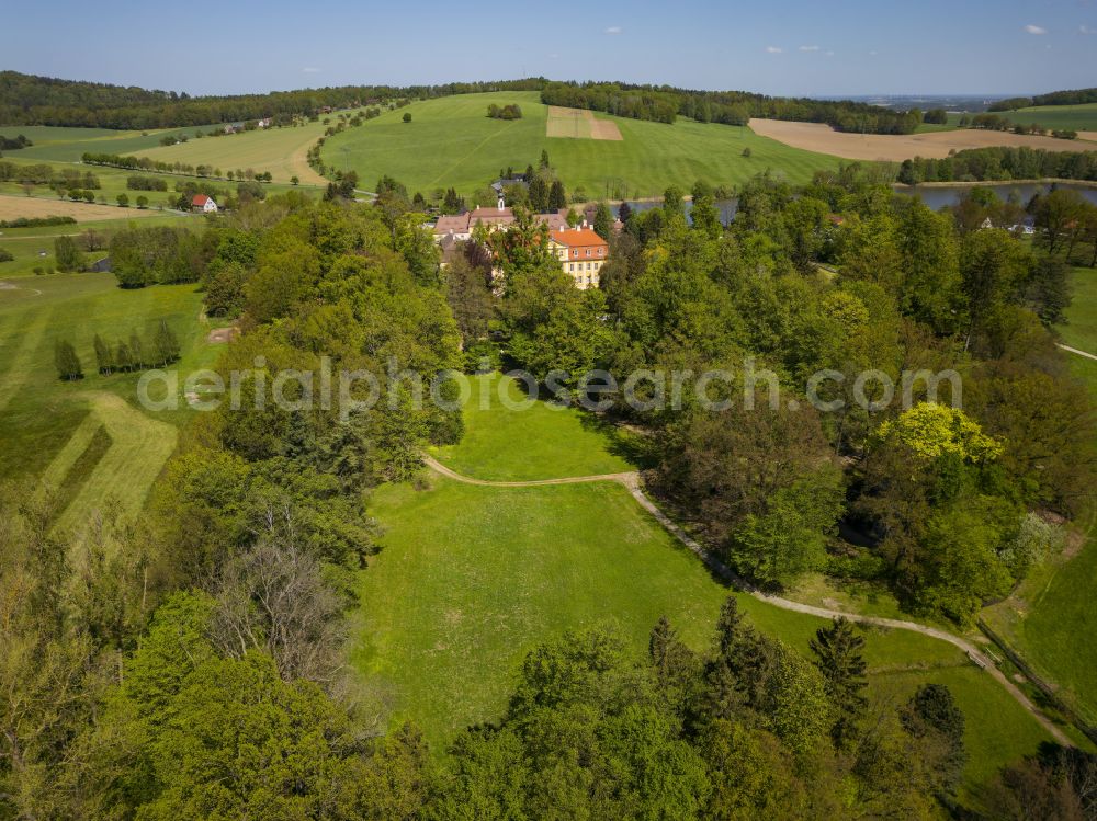 Aerial photograph Rammenau - Building complex in the park of the castle Barockschloss Rammenau on street Am Schloss in Rammenau in the state Saxony, Germany