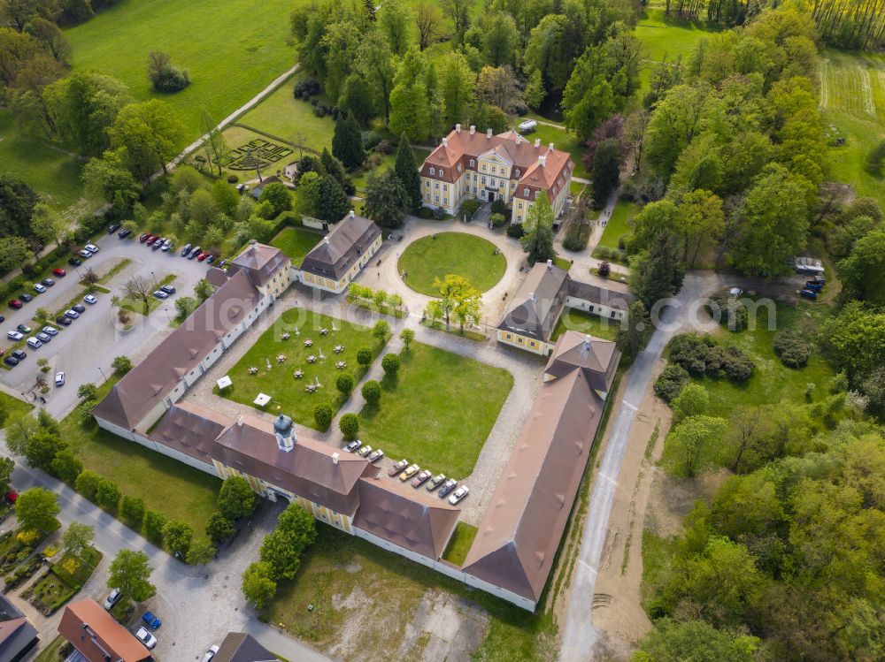 Rammenau from the bird's eye view: Building complex in the park of the castle Barockschloss Rammenau on street Am Schloss in Rammenau in the state Saxony, Germany