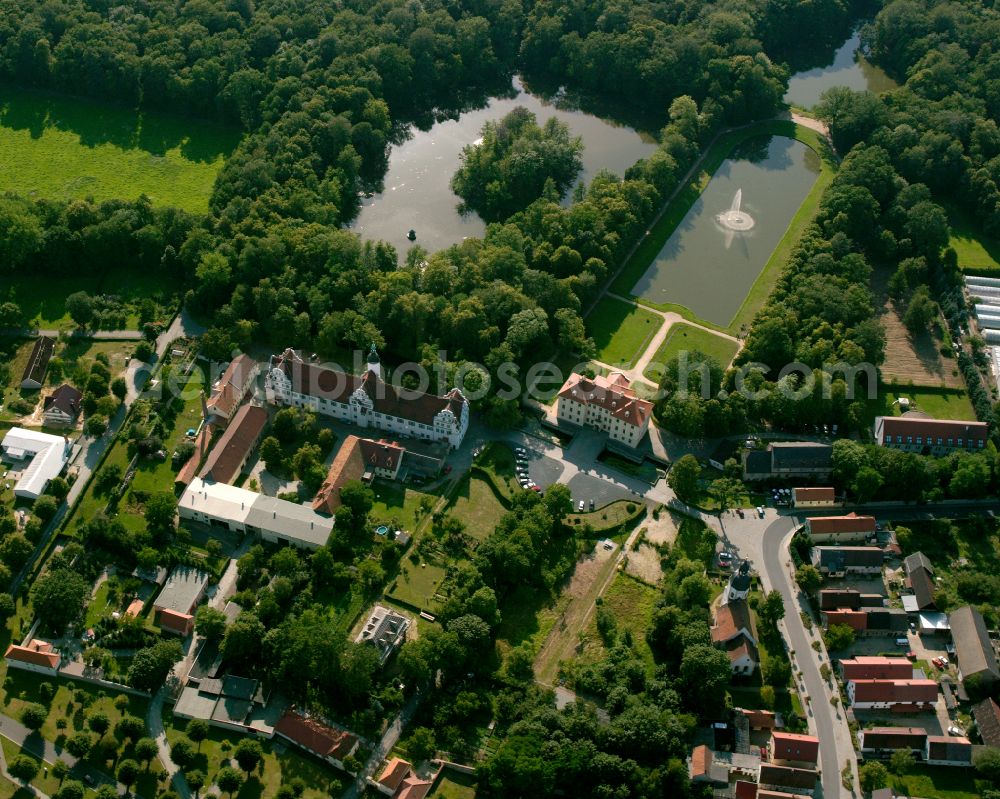 Aerial image Zabeltitz - Building complex in the park of the castle - Barockschloss on street Am Park in Zabeltitz in the state Saxony, Germany