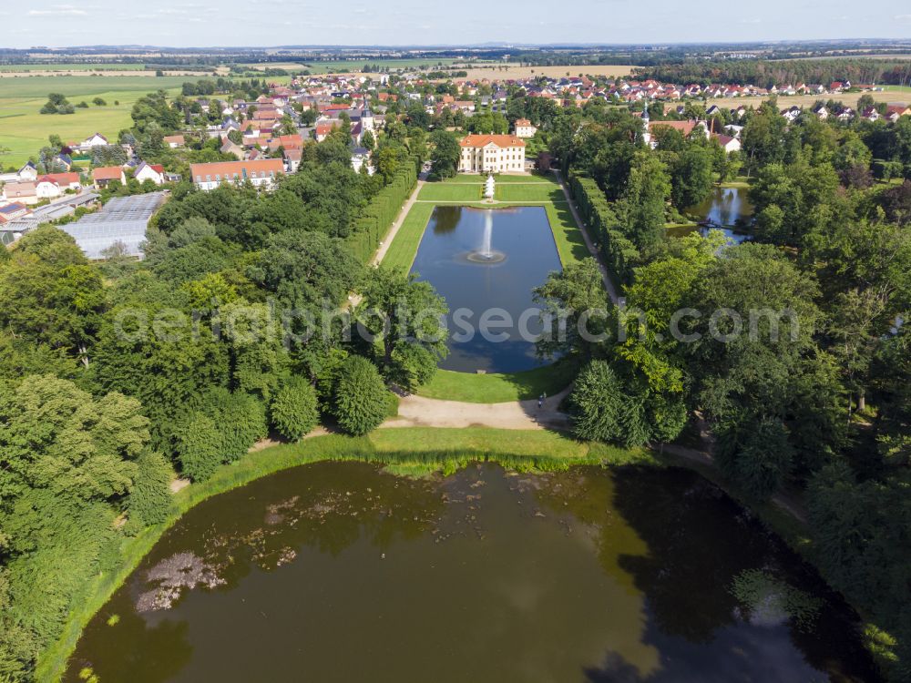 Aerial photograph Zabeltitz - Building complex in the park of the castle - Barockschloss on street Am Park in Zabeltitz in the state Saxony, Germany