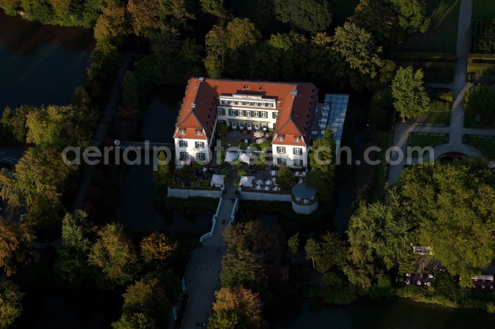 Aerial image Gelsenkirchen - Castle Berge in the Buer part of the city of Gelsenkirchen in the state of North Rhine-Westphalia. The castle, also called House Berge, is located on the Buer Mountain. Originally built as a fortress, it is now used as a hotel and restaurant