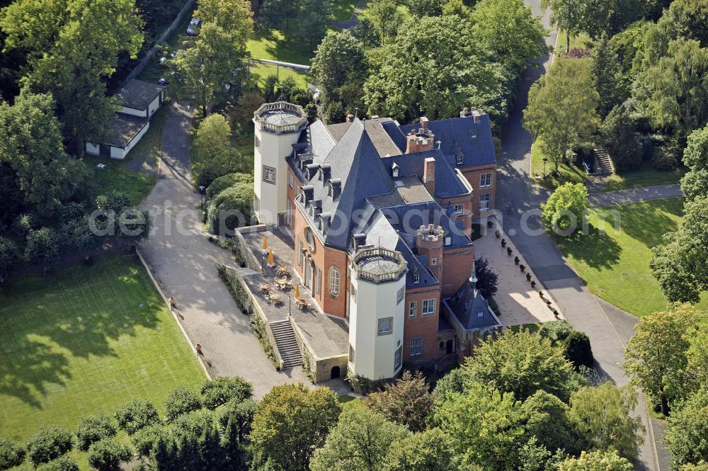 Aerial image Sankt Augustin - Blick auf das Schloss Birlinghoven und das Institutszentrum der Fraunhofer-Gesellschaft. Das Fraunhofer-Institutszentrum Schloss Birlinghoven IZB ist eines der großen Informatik-Forschungszentren in Deutschland. View of Castle Birlinghoven and the Institute Centre of the Fraunhofer Society. The Fraunhofer Institute Center Castle Birlinghoven IZB is one of the major computer science research centers in Germany.