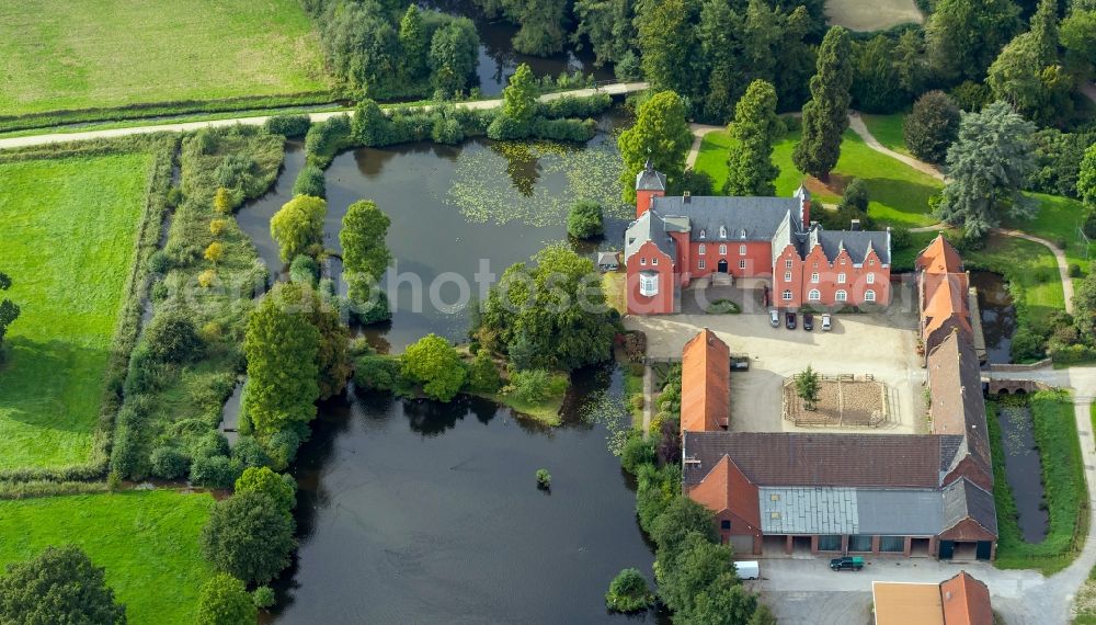 Aerial image Neukirchen-Vluyn - View of the castle Bloemersheim near Neukirchen-Vluyn in the state of North Rhine-Westphalia