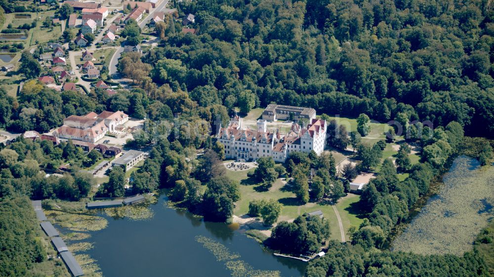 Aerial photograph Boitzenburger Land - Building and castle park systems of water castle Boitzenburg Templiner Strasse in Boitzenburger Land in the state Brandenburg