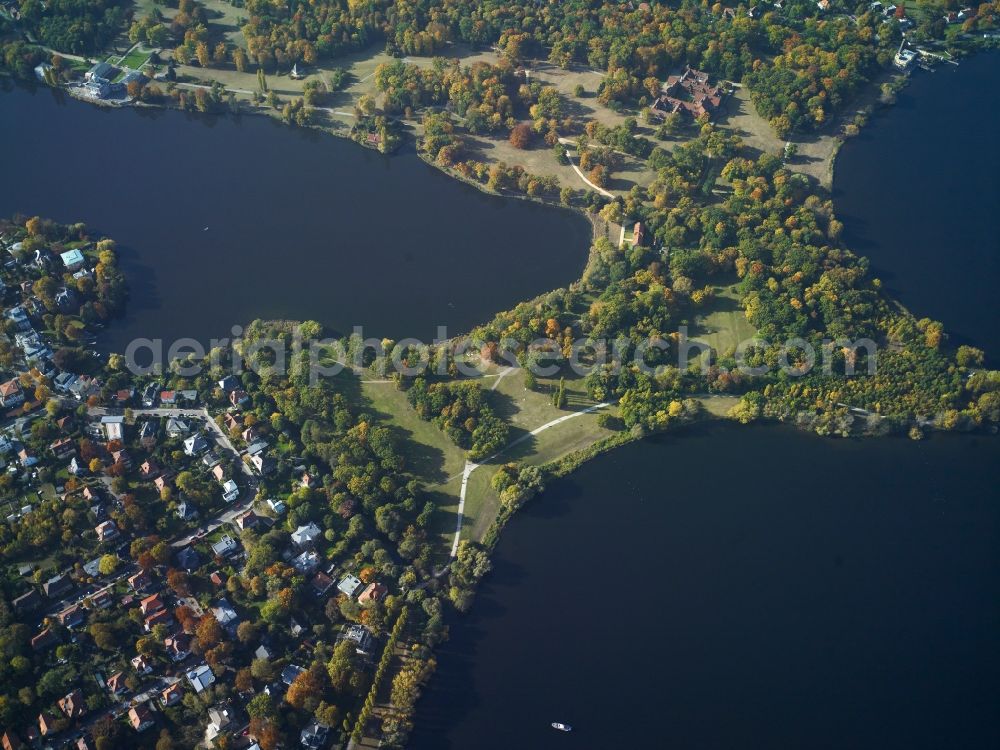 Aerial image Potsdam - Castel Cecilienhof between the shores of the lake and of the Holy Virgin lake in Potsdam in Brandenburg