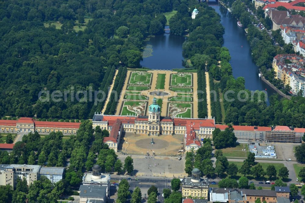 Berlin from the bird's eye view: Charlottenburg Palace is located in the Charlottenburg district of the Charlottenburg-Wilmersdorf district of Berlin. It belongs to the Foundation for Prussian Palaces and Gardens Foundation Berlin-Brandenburg