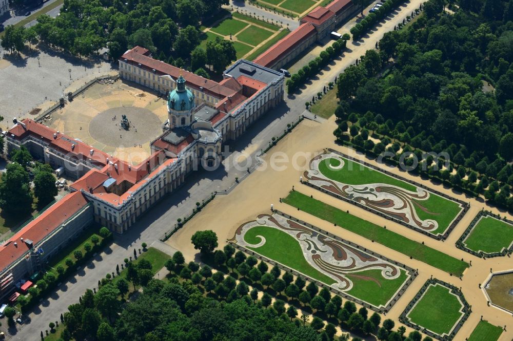 Berlin from above - Charlottenburg Palace is located in the Charlottenburg district of the Charlottenburg-Wilmersdorf district of Berlin. It belongs to the Foundation for Prussian Palaces and Gardens Foundation Berlin-Brandenburg