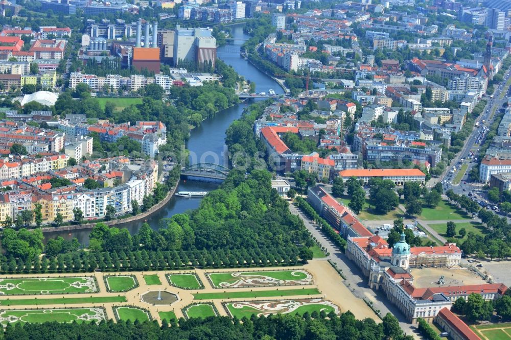 Berlin from above - Charlottenburg Palace is located in the Charlottenburg district of the Charlottenburg-Wilmersdorf district of Berlin. It belongs to the Foundation for Prussian Palaces and Gardens Foundation Berlin-Brandenburg