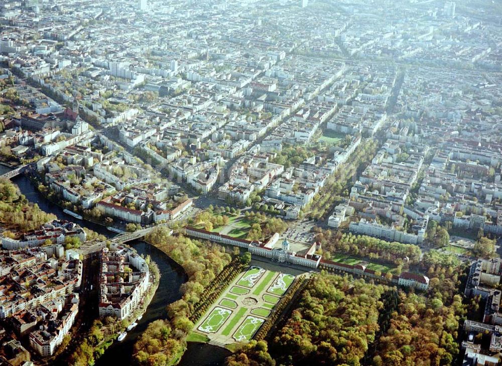 Aerial photograph Berlin - Charlottenburg - Schloß Charlottenburg in Berlin.