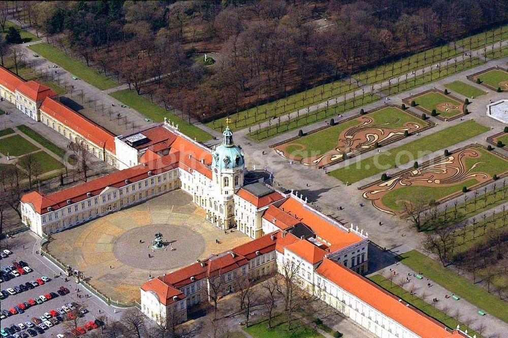 Aerial photograph Berlin - Schloss Charlottenburg in Berlin-Charlottenburg.