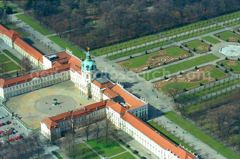 Aerial image Berlin - Schloss Charlottenburg in Berlin-Charlottenburg.