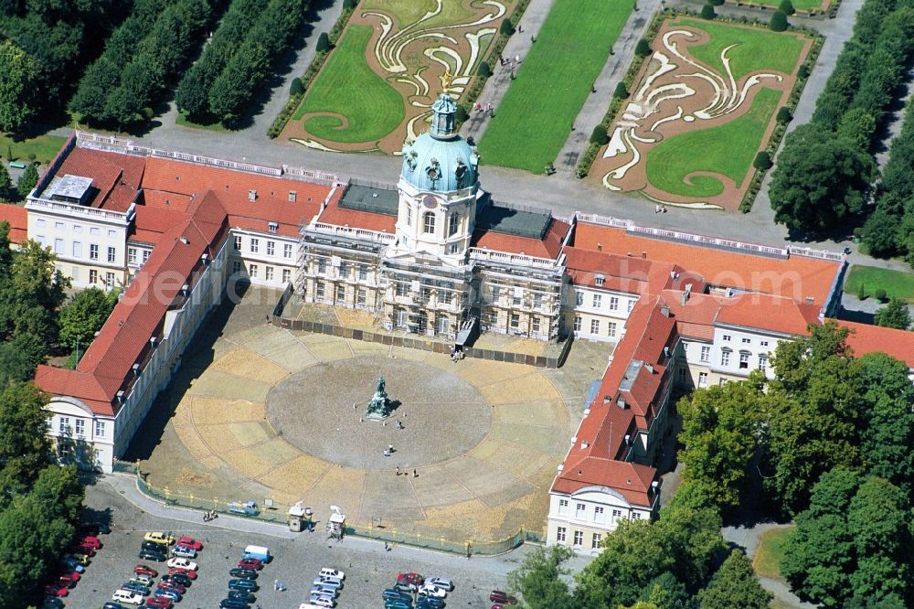 Berlin from above - Charlottenburg Palace in Berlin on Spandauer Damm