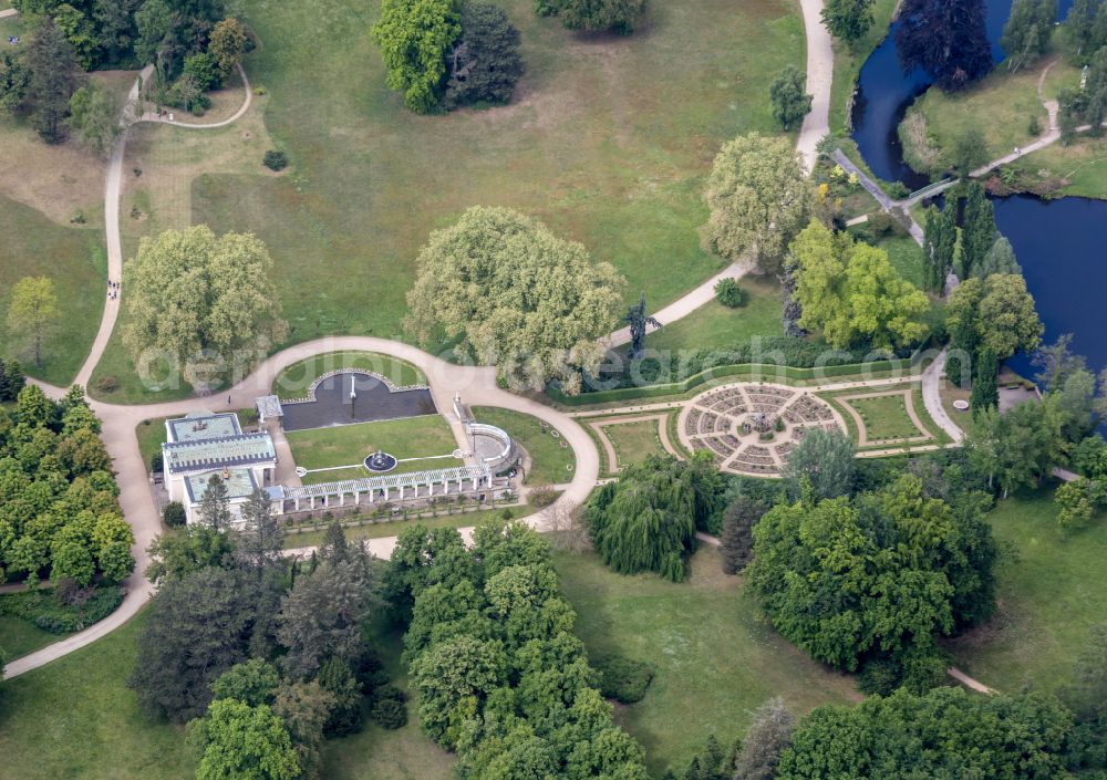 Aerial photograph Potsdam - Castle Schloss Charlottenhof on Geschwister-Scholl-Strasse in Potsdam in the state Brandenburg