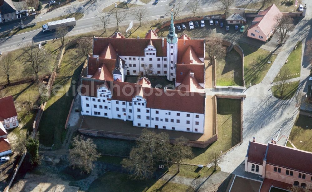 Doberlug-Kirchhain from the bird's eye view: The castle, completed in the Renaissance style in the second half of the 17th century, symbolizing the year, because it consists of an entrance gate (year), twelve gables (months), fifty-two rooms (weeks) and three hundred sixty five windows (days)